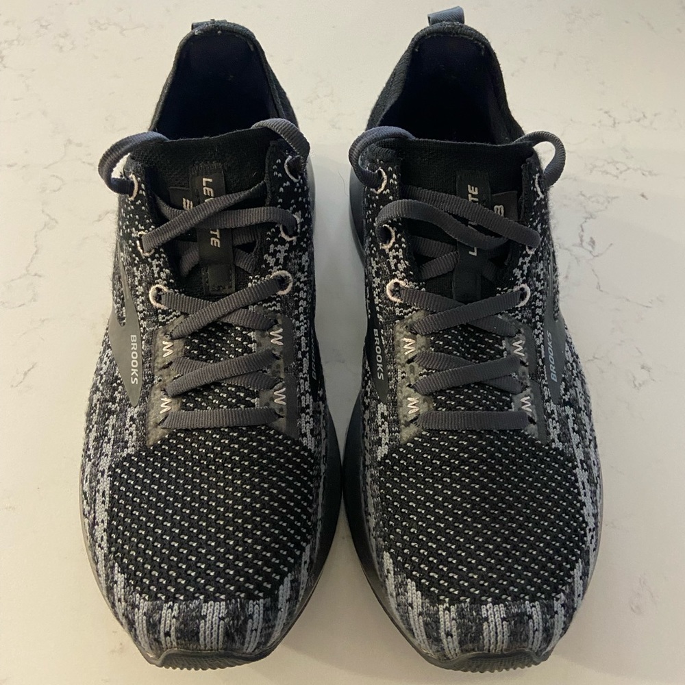 Brooks Levitate 3 - Size 7 1/2